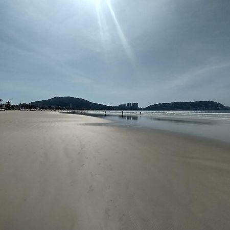 Apartamento Beira Mar - Enseada - Guaruja - 150 Metros Da Praia Dış mekan fotoğraf