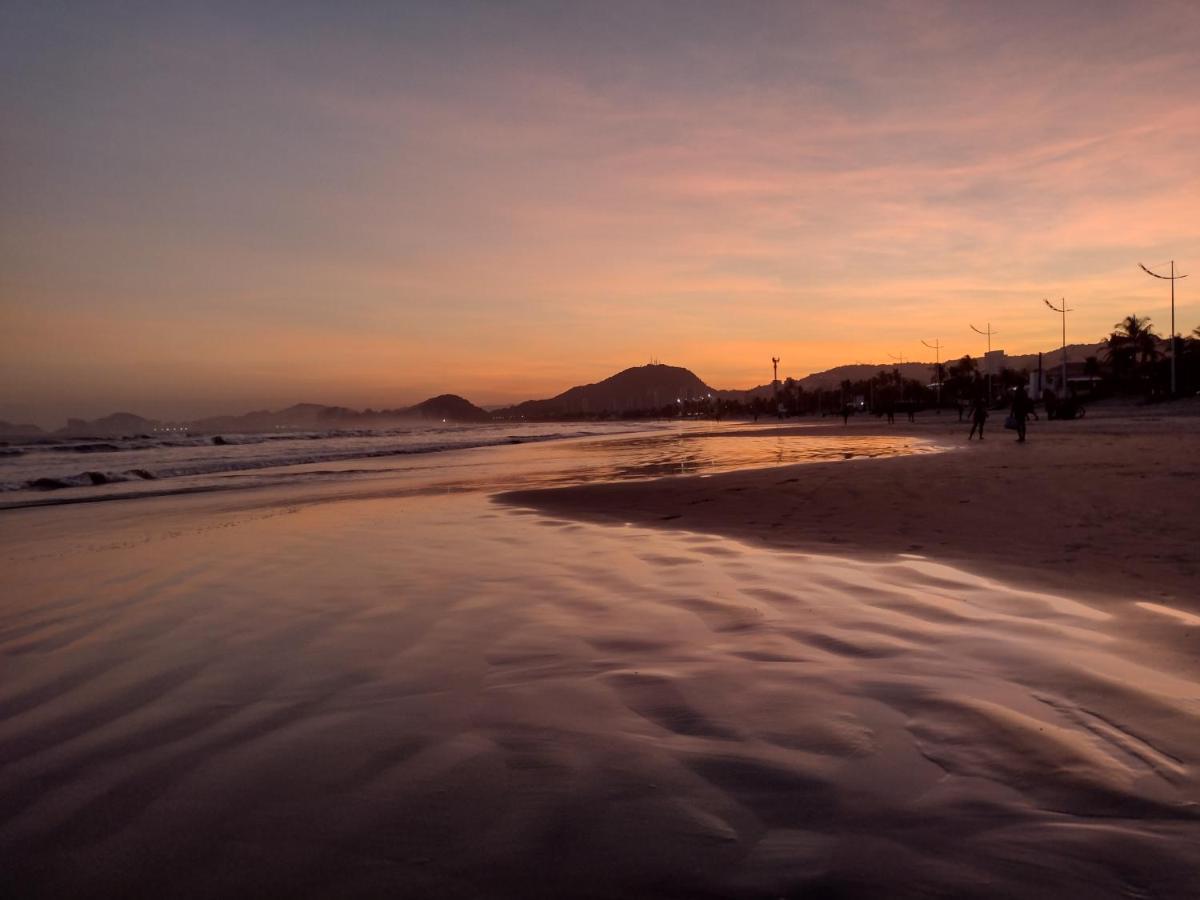 Apartamento Beira Mar - Enseada - Guaruja - 150 Metros Da Praia Dış mekan fotoğraf