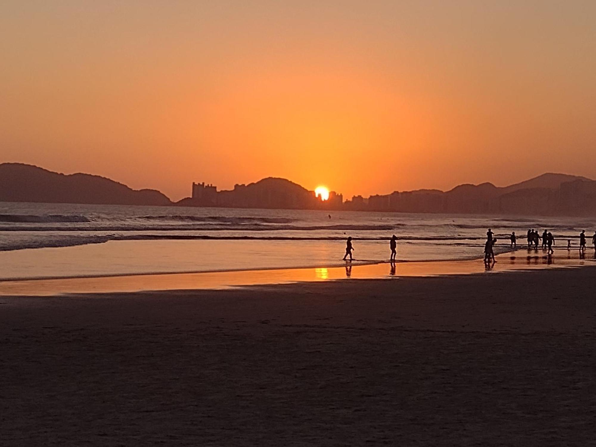 Apartamento Beira Mar - Enseada - Guaruja - 150 Metros Da Praia Dış mekan fotoğraf
